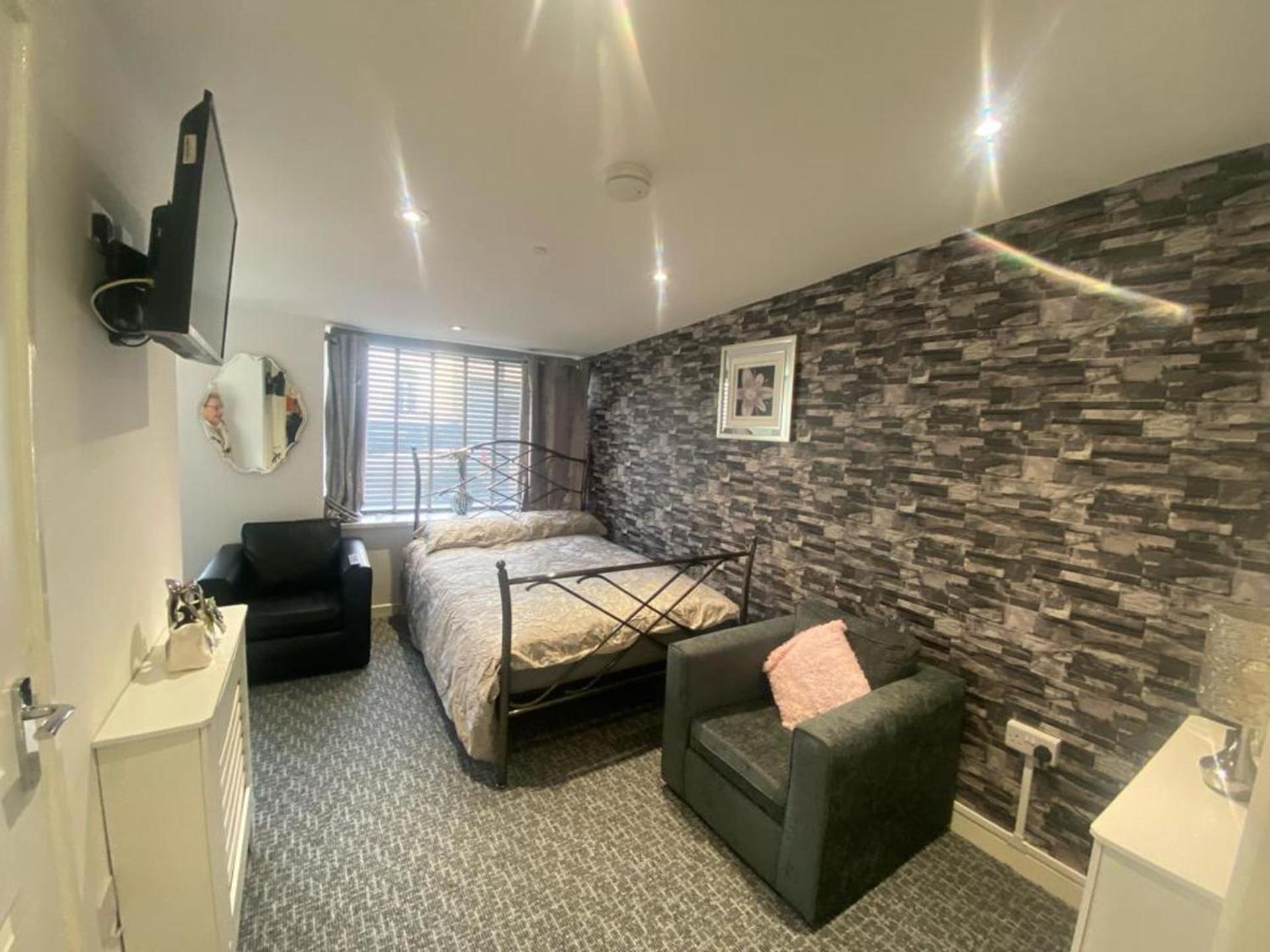 Beautiful 3-Bed Apartment In Merthyr Tydfil Luaran gambar