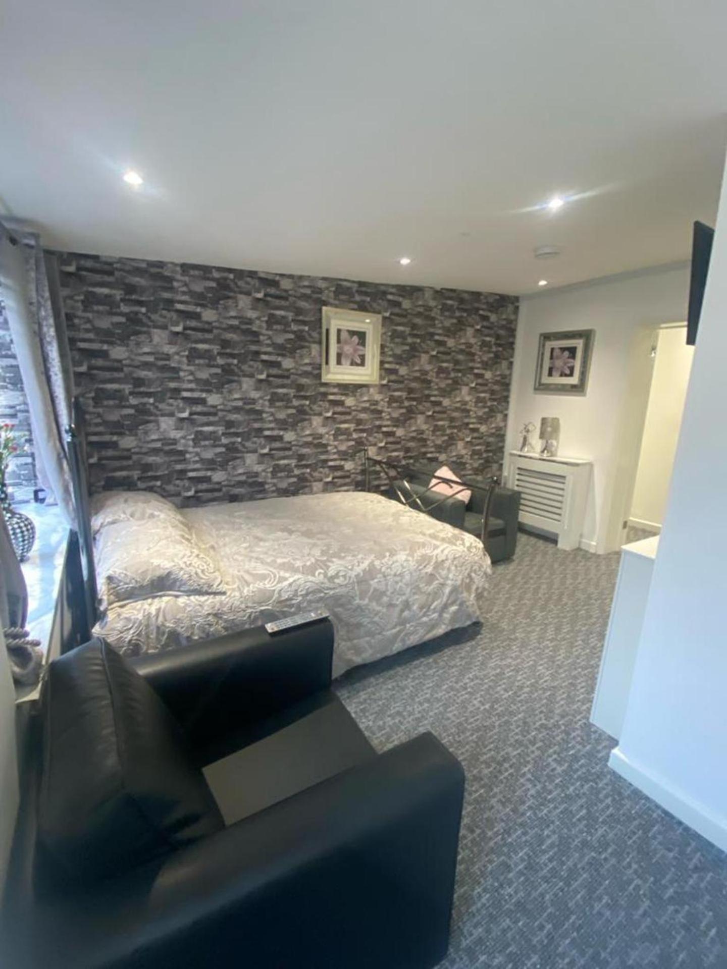 Beautiful 3-Bed Apartment In Merthyr Tydfil Luaran gambar